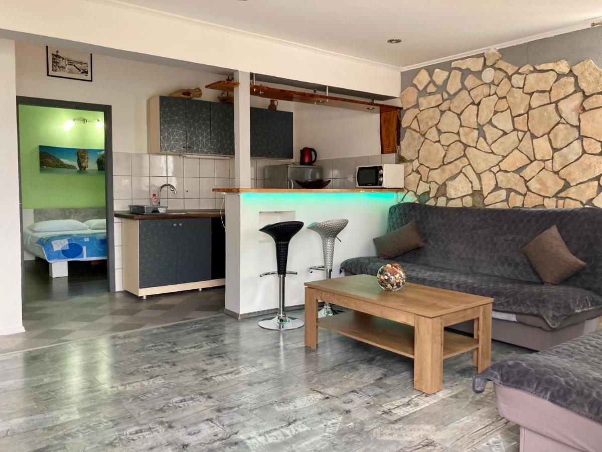 سبليت Jale Apartment المظهر الخارجي الصورة